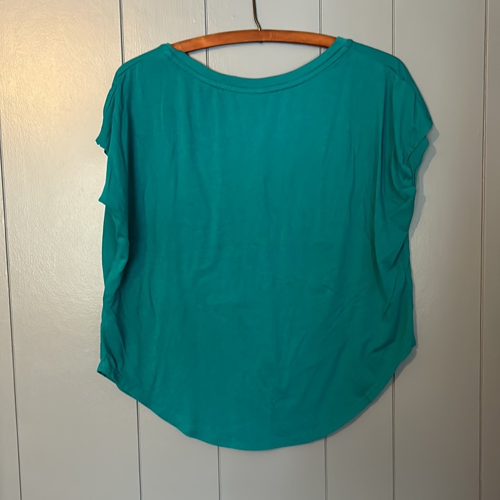 Nike Top - Picture 3 of 4